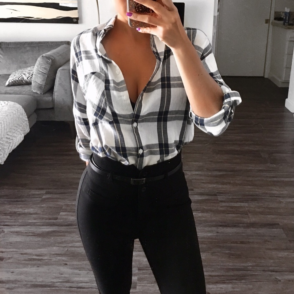 🏷BETSY - FLANNEL BUTTON UP